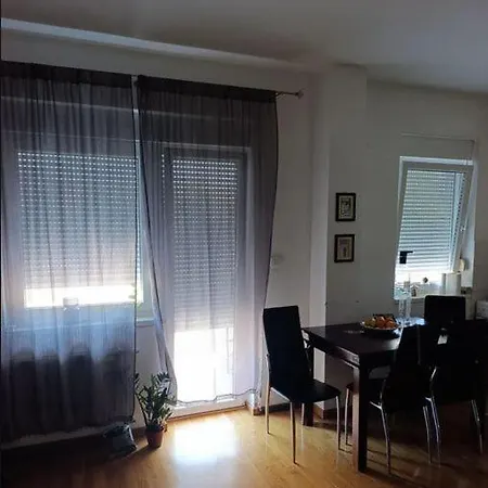Apartmane Trg Save Vukosavljeva